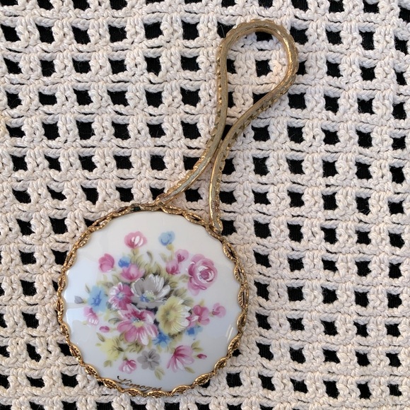 Vintage Mini Hand Held Porcelain Gold Tone Mirror by Limoges - Picture 3 of 6